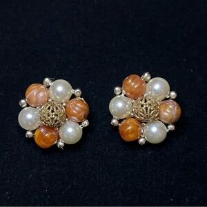 Lisner Cluster Bead Clip On Earrings
